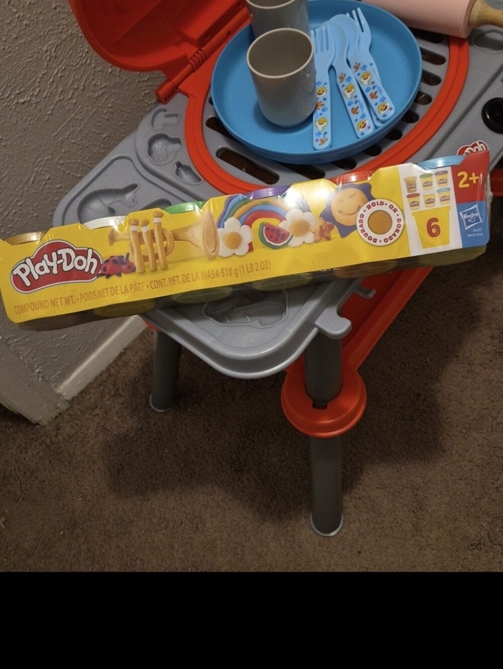 PLAY-DOH ULTIMATE KID-SIZED BBQ GRILL AND ACCESSORIES - Picture 6 of 11